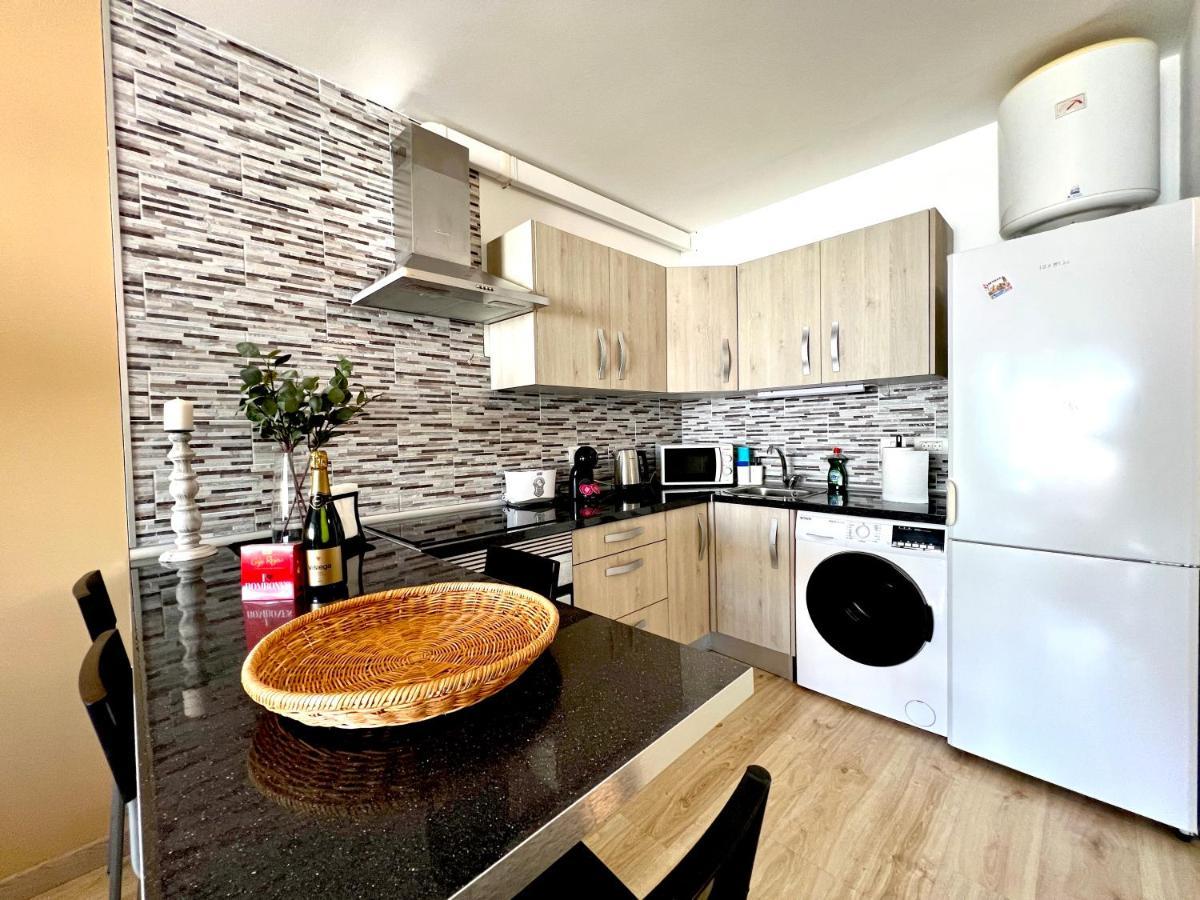Stunning Lovely Flat With Pool And Strong Wi-Fi, 31 Arona  Esterno foto