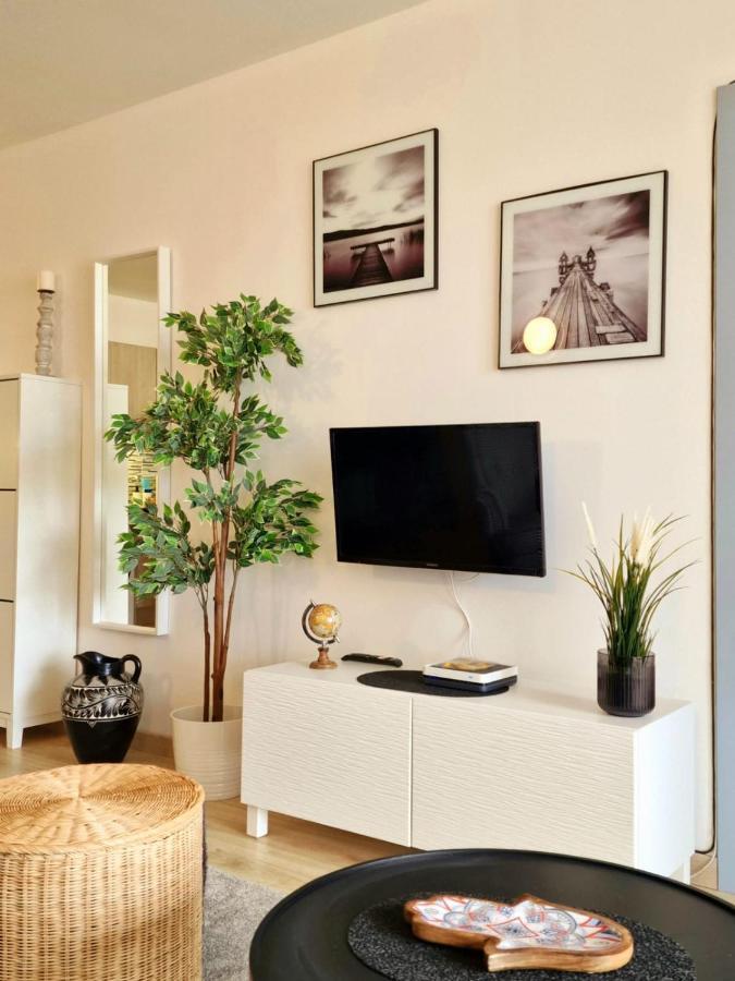 Stunning Lovely Flat With Pool And Strong Wi-Fi, 31 Arona  Esterno foto