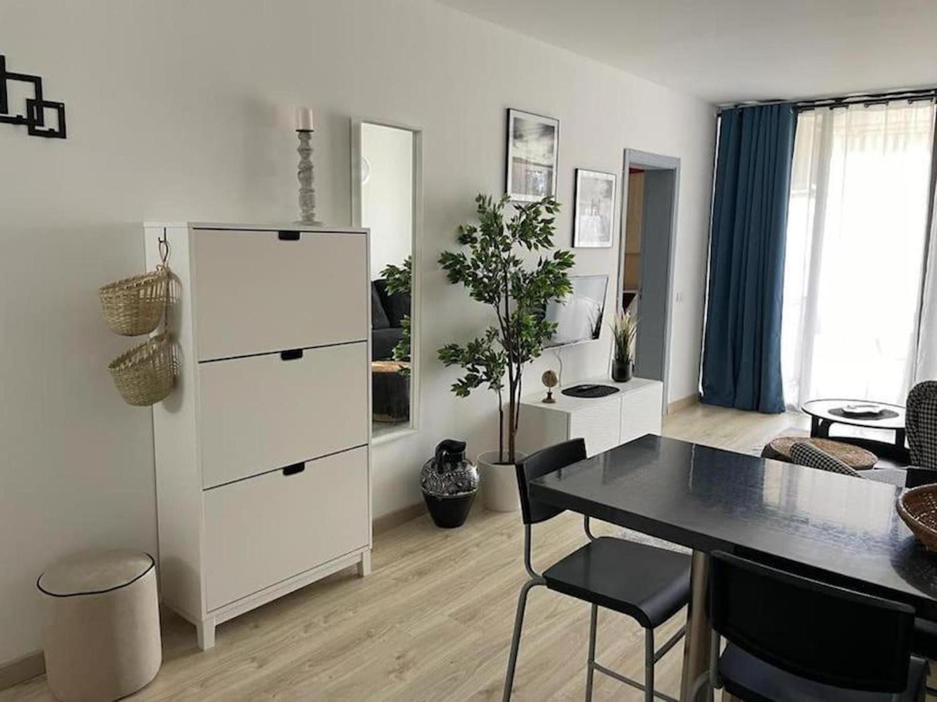 Stunning Lovely Flat With Pool And Strong Wi-Fi, 31 Arona  Esterno foto